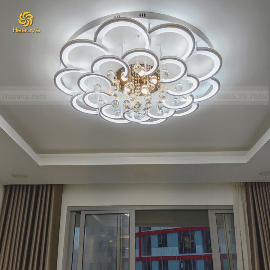 Đèn Ốp Trần 20 Cánh Mai Thả Pha Lê